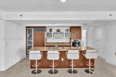 Купить кондоминиум в Санни-Айлс-Бич, Флорида 2 спальни, 175.21м2, № 2048521 - фото 18