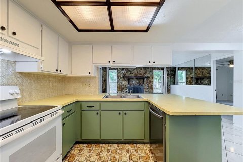 Villa ou maison à vendre à Port Richey, Floride: 3 chambres, 135.64 m2 № 2215641 - photo 15