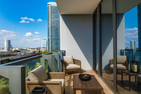 Condo in Miami, Florida, 3 bedrooms  № 1956927 - photo 4