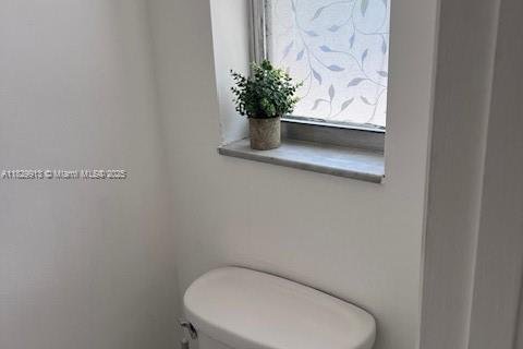 Townhouse in Miami Shores, Florida 2 bedrooms, 140 sq.m. № 1807099 - photo 10