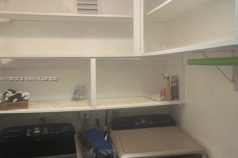 Condo in Miami, Florida, 3 bedrooms  № 1863234 - photo 13