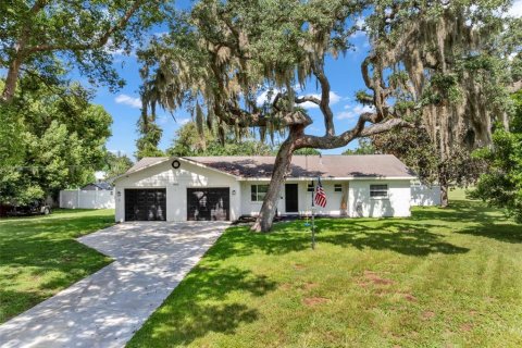 House in Valrico, Florida 3 bedrooms, 140.56 sq.m. № 2324316