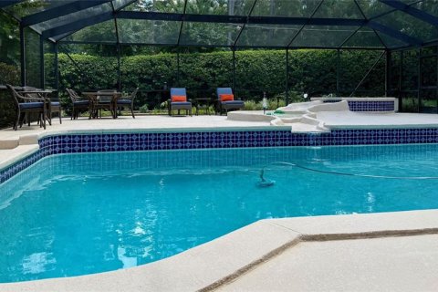House in Gainesville, Florida 5 bedrooms, 324.97 sq.m. № 1853175 - photo 4