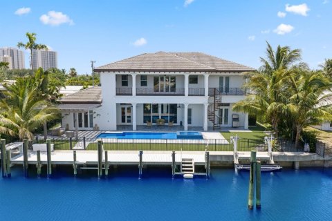 Villa ou maison à Riviera Beach, Floride 5 chambres, 390.56 m2 № 2190249