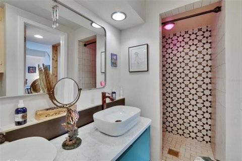Casa en venta en Saint Petersburg, Florida, 3 dormitorios, 194.63 m2 № 1767053 - foto 13