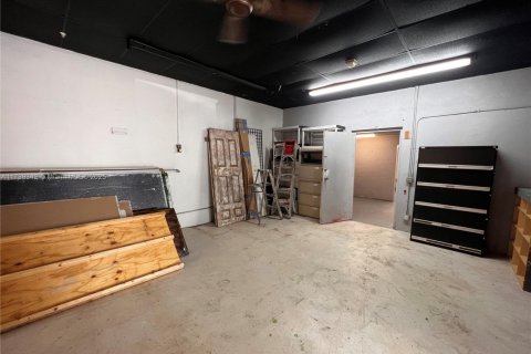 Commercial property in Hollywood, Florida № 1763804 - photo 21