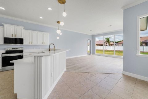 House in Winter Haven, Florida 4 bedrooms, 245.17 sq.m. № 2267542 - photo 20
