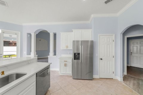 House in Winter Haven, Florida 4 bedrooms, 245.17 sq.m. № 2267542 - photo 29