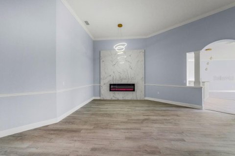 House in Winter Haven, Florida 4 bedrooms, 245.17 sq.m. № 2267542 - photo 10