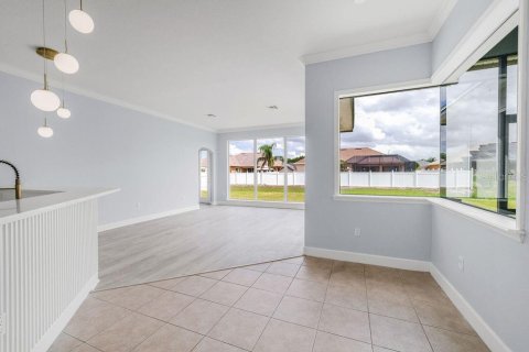 House in Winter Haven, Florida 4 bedrooms, 245.17 sq.m. № 2267542 - photo 21