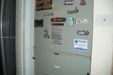 Condominio en venta en Miami, Florida, 2 dormitorios, 125.42 m2 № 2032041 - foto 29