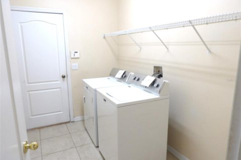 Casa en alquiler en Kissimmee, Florida, 3 dormitorios, 190.08 m2 № 1838840 - foto 24