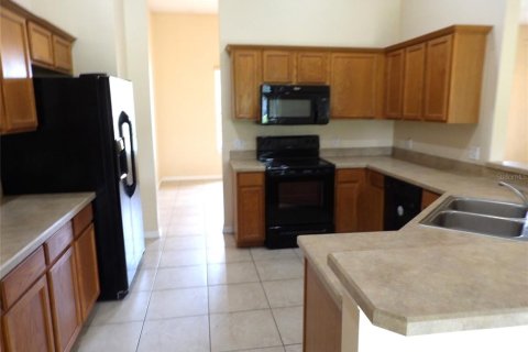 Casa en alquiler en Kissimmee, Florida, 3 dormitorios, 190.08 m2 № 1838840 - foto 9