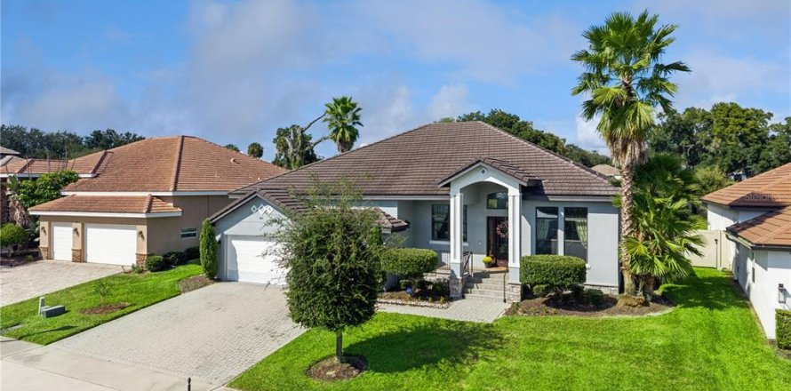 Casa en Apopka, Florida 4 dormitorios, 253.62 m2 № 2418876