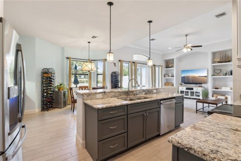 Casa en venta en Apopka, Florida, 4 dormitorios, 253.62 m2 № 2418876 - foto 19