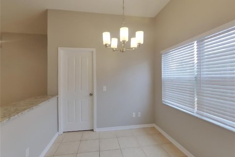 Casa en alquiler en Valrico, Florida, 3 dormitorios, 115.2 m2 № 1911810 - foto 4