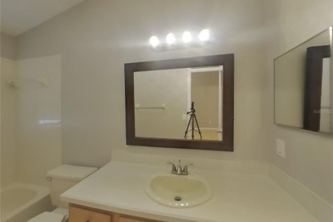 Casa en alquiler en Valrico, Florida, 3 dormitorios, 115.2 m2 № 1911810 - foto 8