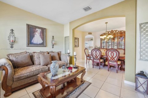 House in Miami, Florida 3 bedrooms, 144.56 sq.m. № 1874299 - photo 5