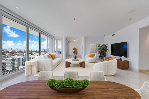 Condominio en venta en Miami Beach, Florida, 2 dormitorios, 138.42 m2 № 1942337 - foto 6