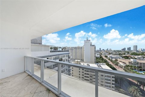 Condominio en venta en Miami Beach, Florida, 2 dormitorios, 138.42 m2 № 1942337 - foto 8