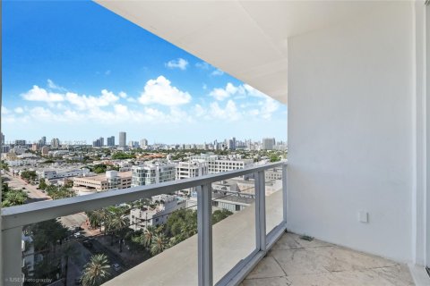 Condominio en venta en Miami Beach, Florida, 2 dormitorios, 138.42 m2 № 1942337 - foto 9