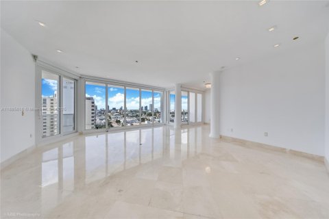 Condominio en venta en Miami Beach, Florida, 2 dormitorios, 138.42 m2 № 1942337 - foto 1