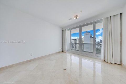 Condominio en venta en Miami Beach, Florida, 2 dormitorios, 138.42 m2 № 1942337 - foto 11