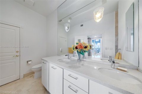 Condominio en venta en Miami Beach, Florida, 2 dormitorios, 138.42 m2 № 1942337 - foto 15