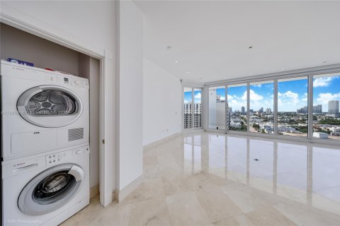Condominio en venta en Miami Beach, Florida, 2 dormitorios, 138.42 m2 № 1942337 - foto 27