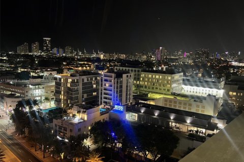 Condominio en venta en Miami Beach, Florida, 2 dormitorios, 138.42 m2 № 1942337 - foto 28