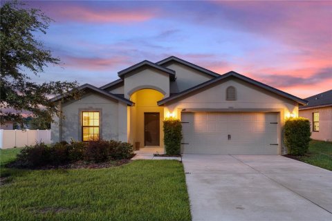 Villa ou maison à Mascotte, Floride 4 chambres, 171.13 m2 № 2358350