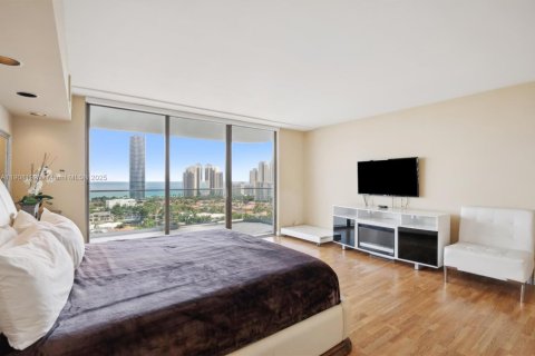 Condo in Aventura, Florida, 2 bedrooms  № 1964296 - photo 16