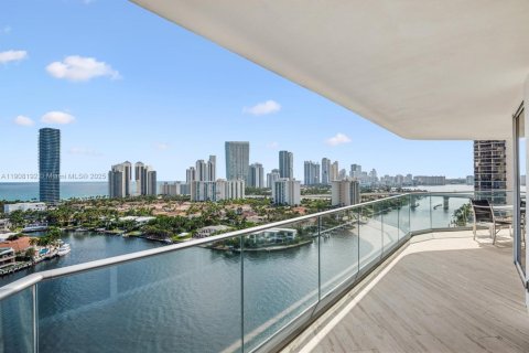 Condo in Aventura, Florida, 2 bedrooms  № 1964296 - photo 3
