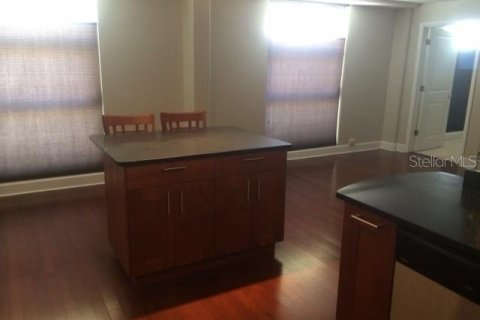Condo in Orlando, Florida, 2 bedrooms  № 2166604 - photo 11