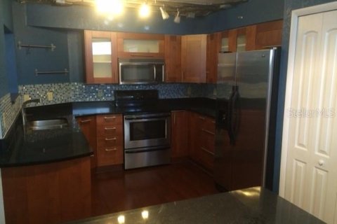 Condo in Orlando, Florida, 2 bedrooms  № 2166604 - photo 7