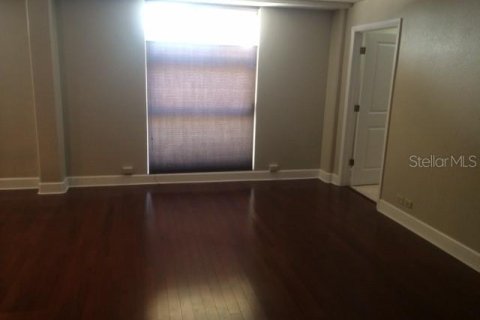 Condo in Orlando, Florida, 2 bedrooms  № 2166604 - photo 10
