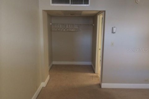 Condo in Orlando, Florida, 2 bedrooms  № 2166604 - photo 18