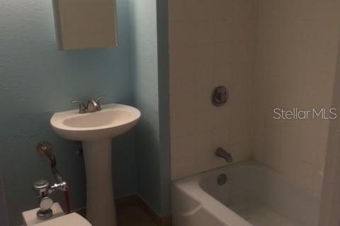 Condo in Orlando, Florida, 2 bedrooms  № 2166604 - photo 15