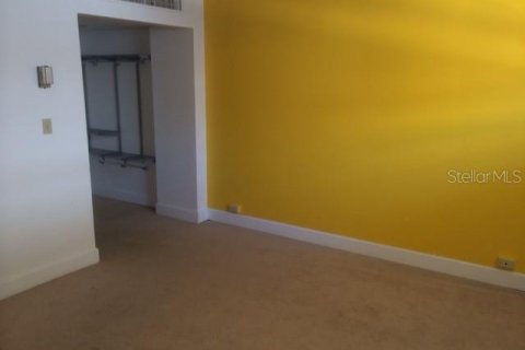 Condo in Orlando, Florida, 2 bedrooms  № 2166604 - photo 12