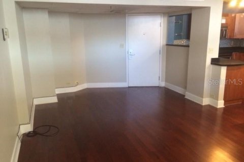 Condo in Orlando, Florida, 2 bedrooms  № 2166604 - photo 9