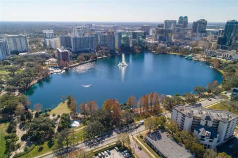 Condo in Orlando, Florida, 2 bedrooms  № 2166604 - photo 25