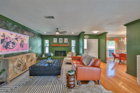 House in Tampa, Florida 3 bedrooms, 164.07 sq.m. № 1885929 - photo 18
