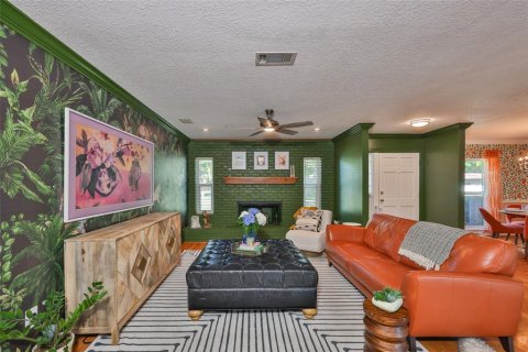 House in Tampa, Florida 3 bedrooms, 164.07 sq.m. № 1885929 - photo 9