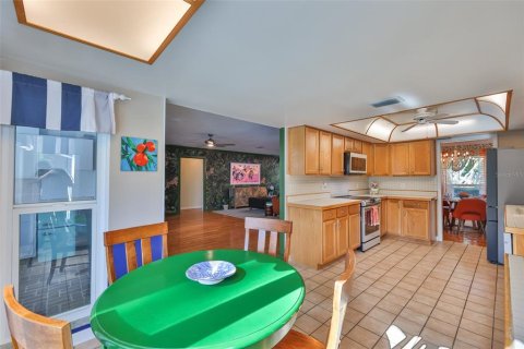 House in Tampa, Florida 3 bedrooms, 164.07 sq.m. № 1885929 - photo 14