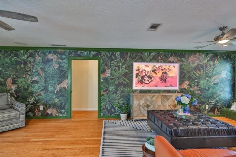 House in Tampa, Florida 3 bedrooms, 164.07 sq.m. № 1885929 - photo 10