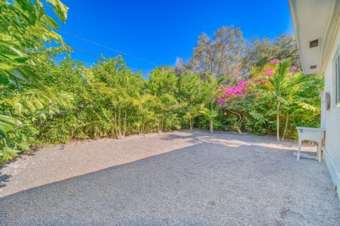 Снять в аренду виллу или дом в Бискейн-Парк, Флорида 3 спальни, 104.79м2, № 1973440 - фото 13