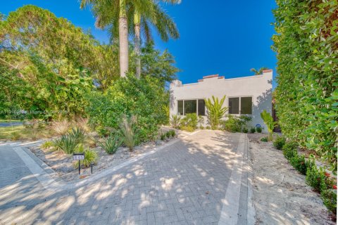 Снять в аренду виллу или дом в Бискейн-Парк, Флорида 3 спальни, 104.79м2, № 1973440 - фото 10