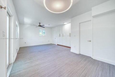 Снять в аренду виллу или дом в Бискейн-Парк, Флорида 3 спальни, 104.79м2, № 1973440 - фото 18