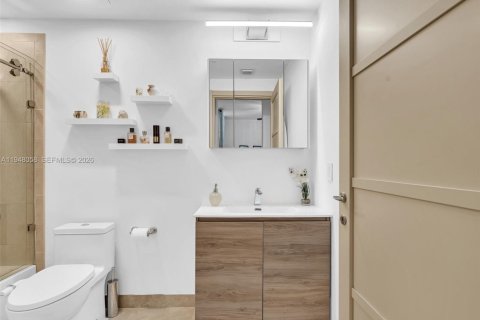 Condo in Aventura, Florida, 2 bedrooms  № 2005054 - photo 19