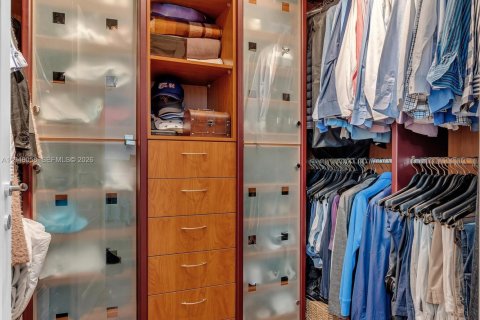 Condo in Aventura, Florida, 2 bedrooms  № 2005054 - photo 18